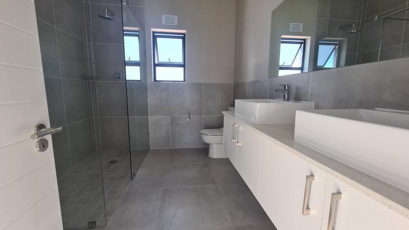 3 Bedroom Property for Sale in Sunningdale Western Cape